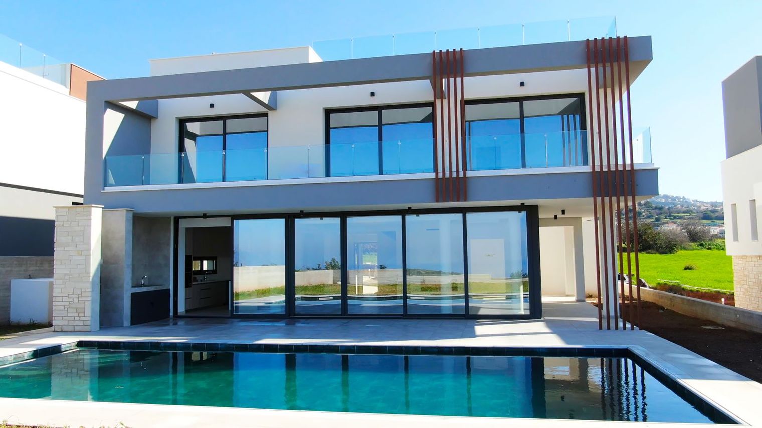 Eagle's View, PRICE INCLUDES: