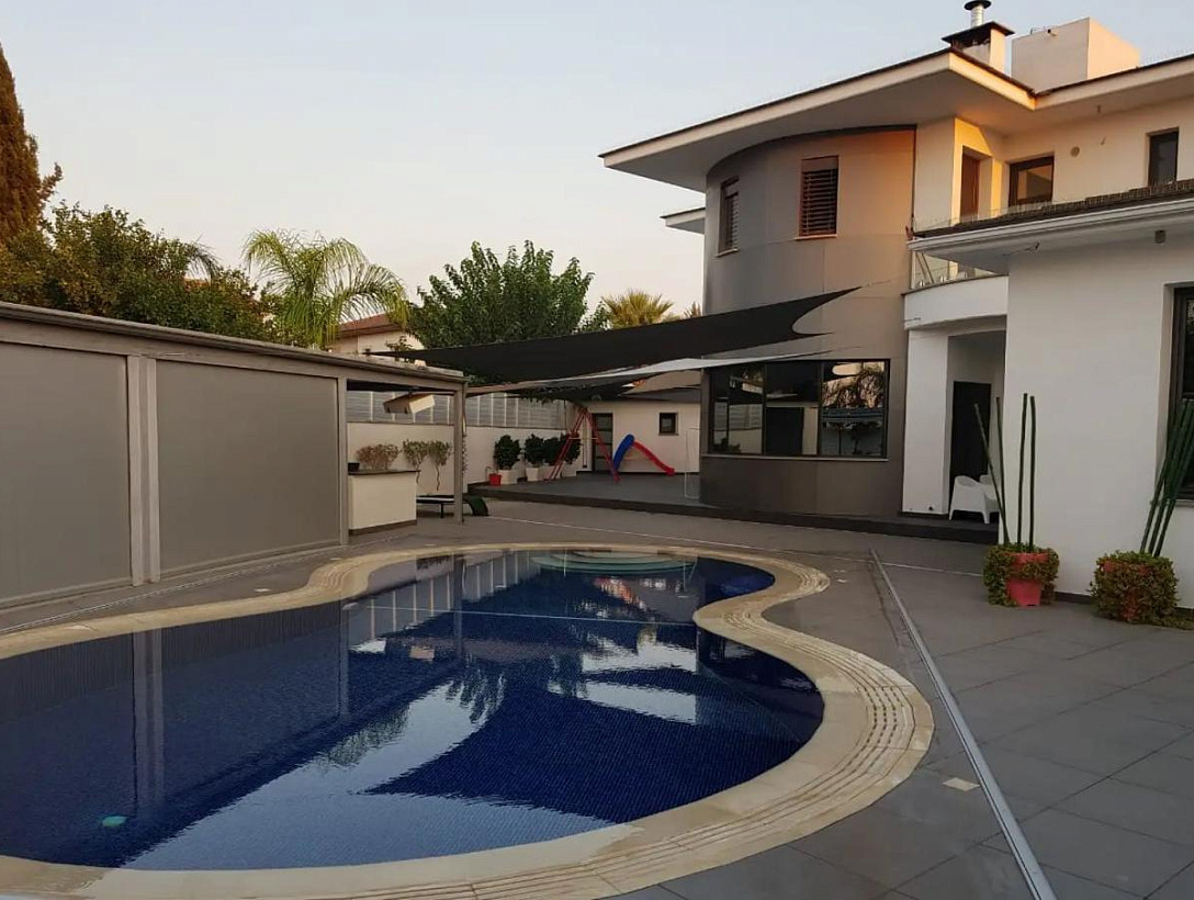 Villa in Nicosia / Kokkinotrimithia