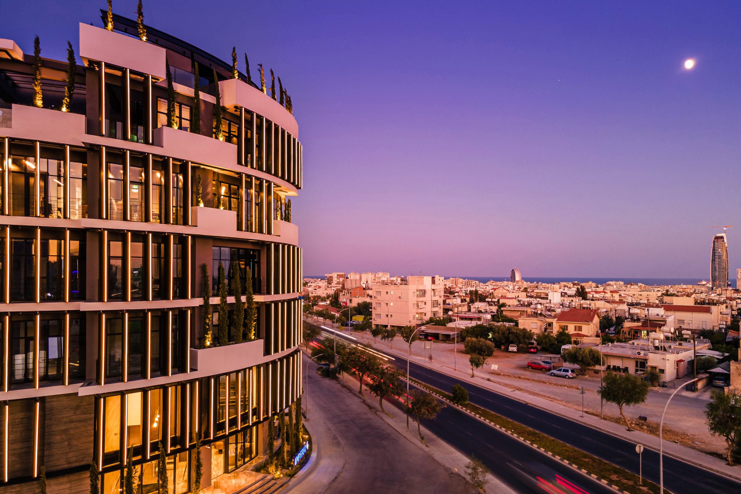 Photo 4: Imperio House