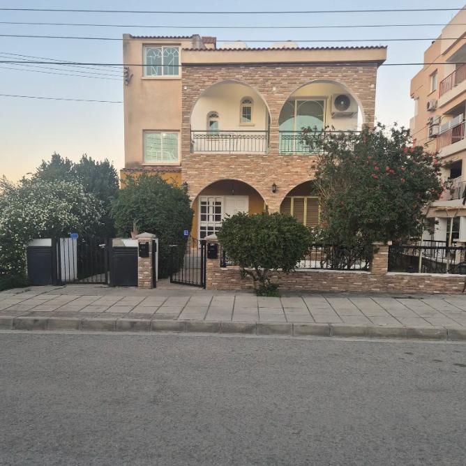 House in Cyprus / Lakatameia