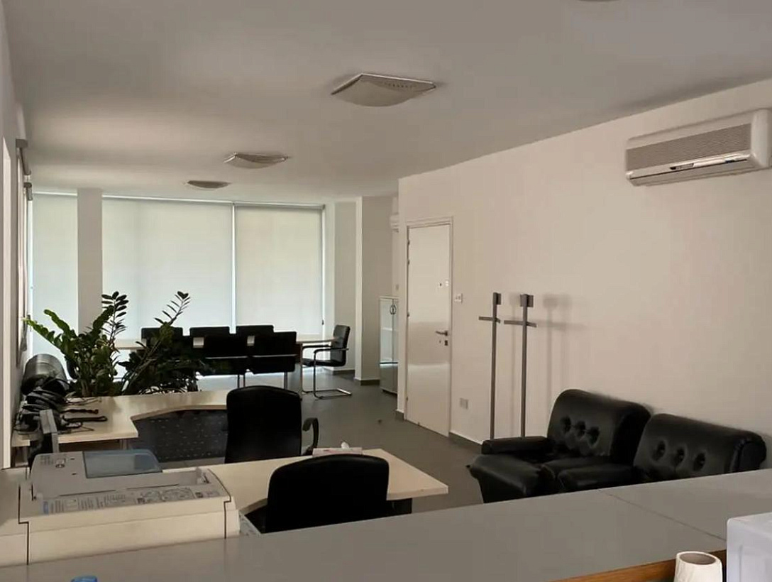 Office in Nicosia / Agioi Omologites