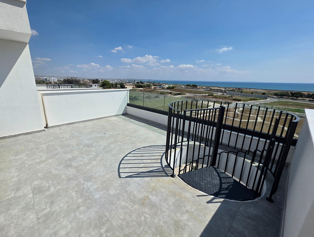 New penthouse in Cyprus / Livadia
