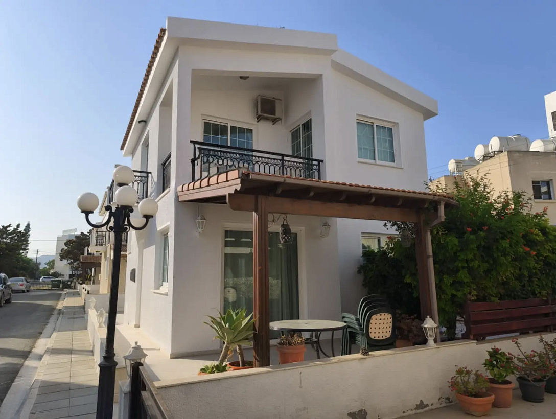 House in Larnaca / Oroklini