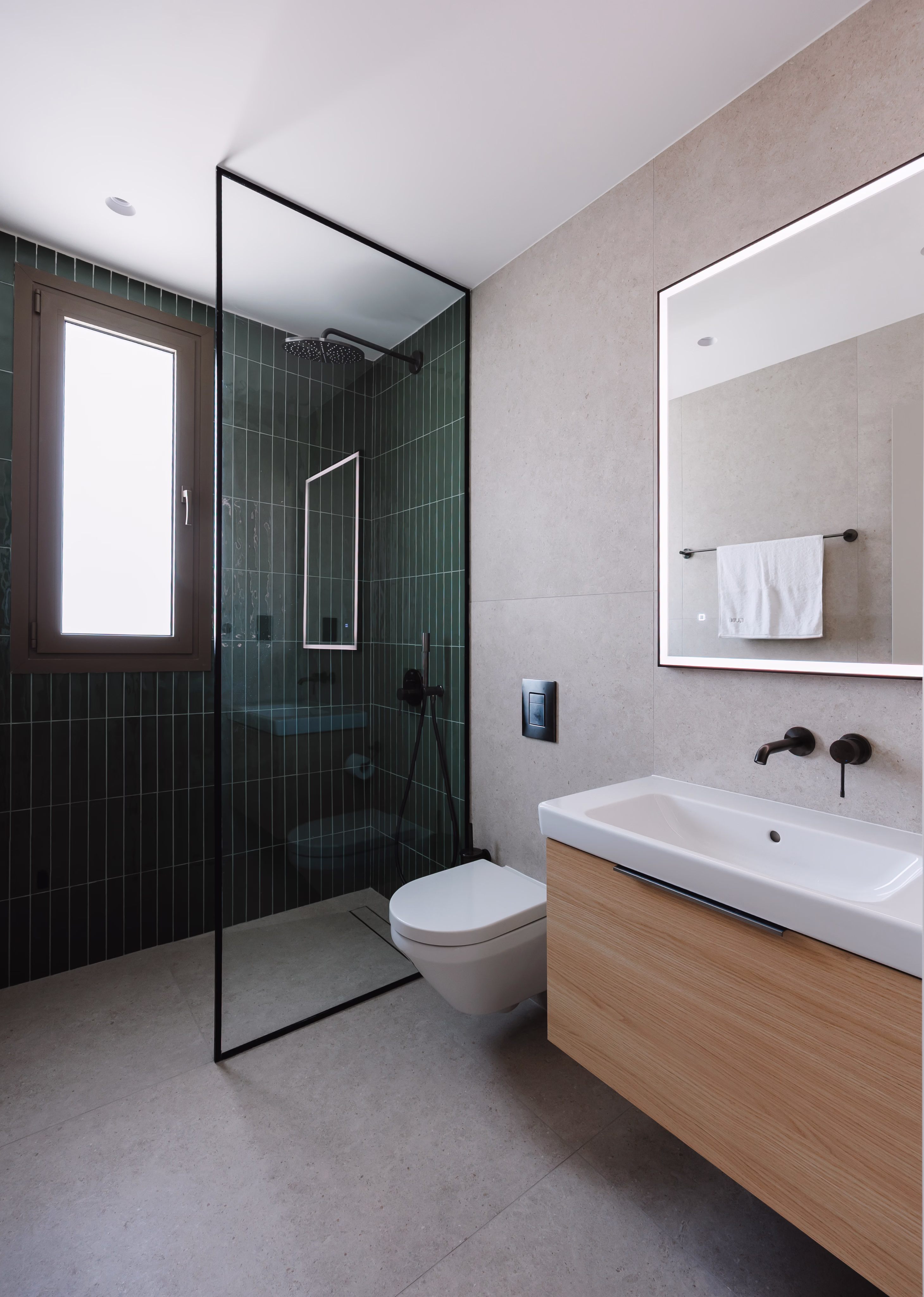 Photo 19: Qube — Apartment A-402