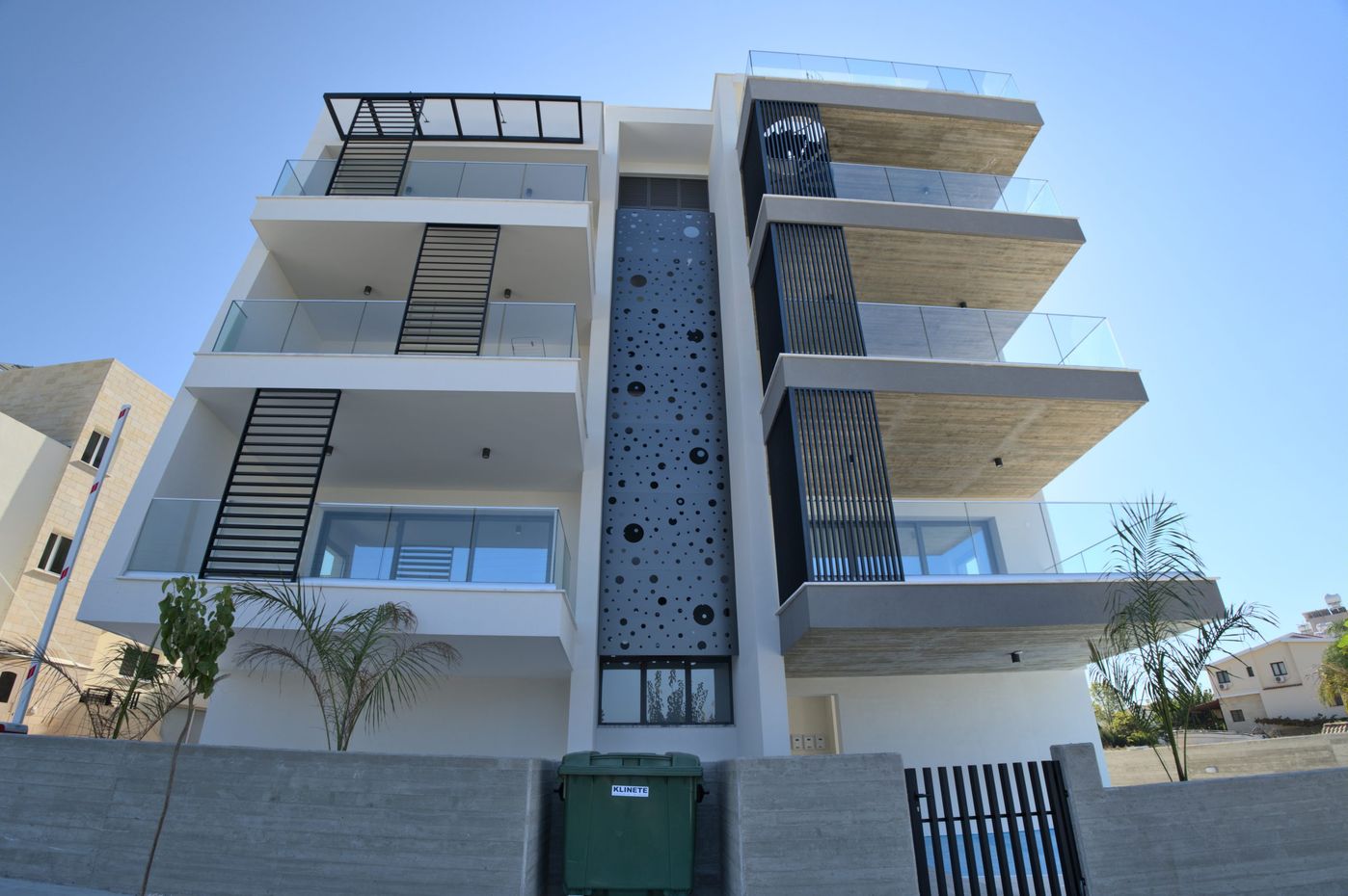 Photo 3: Oxygen, Limnaria, Pafos