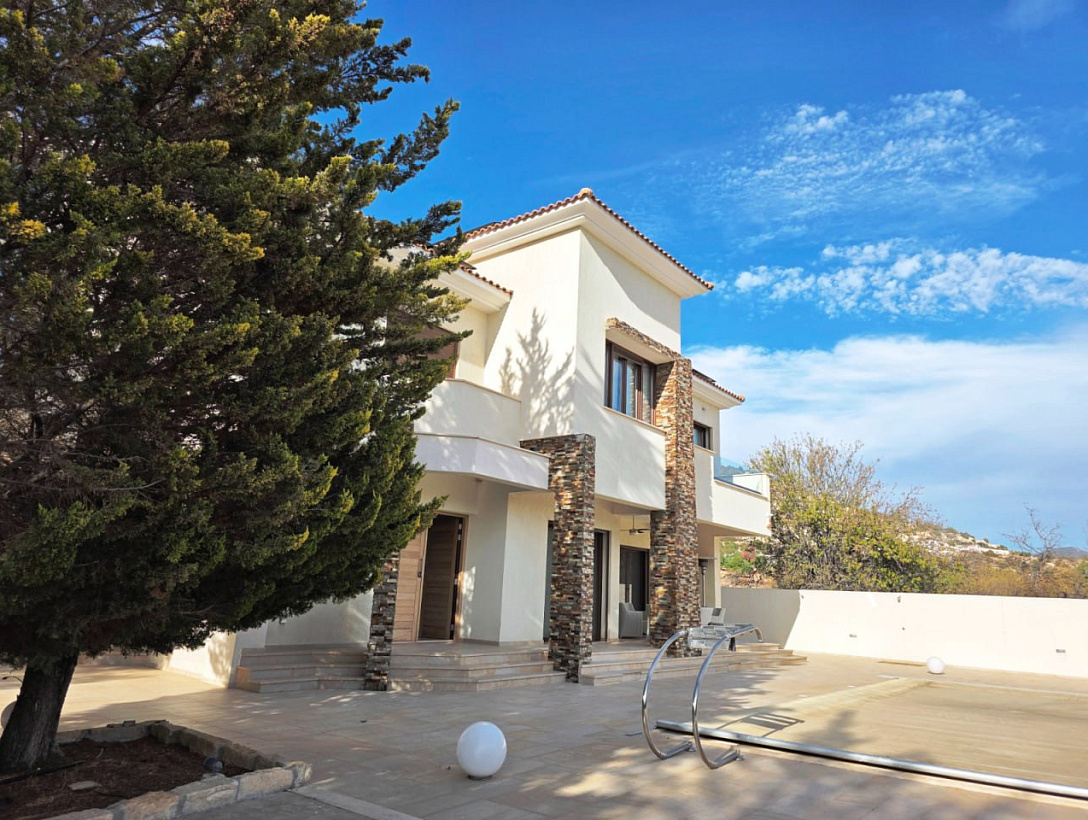 Villa in Limassol / Apesia