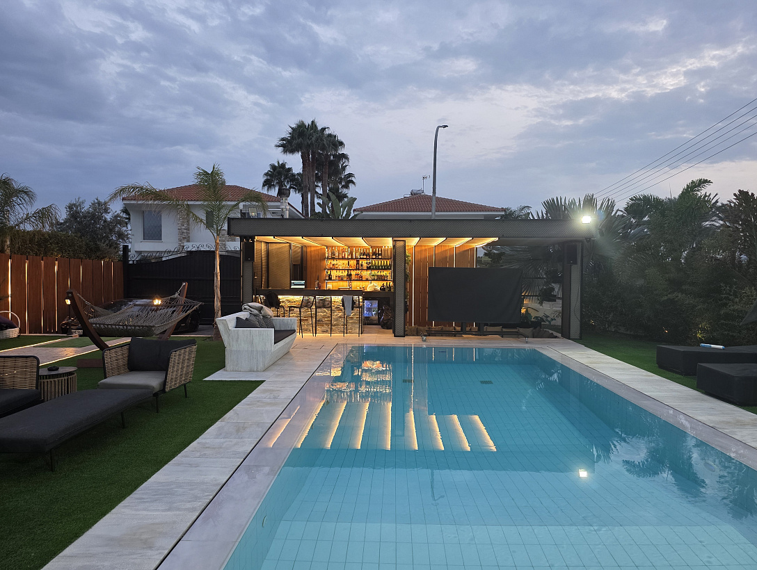 New villa in Larnaca / Pyla