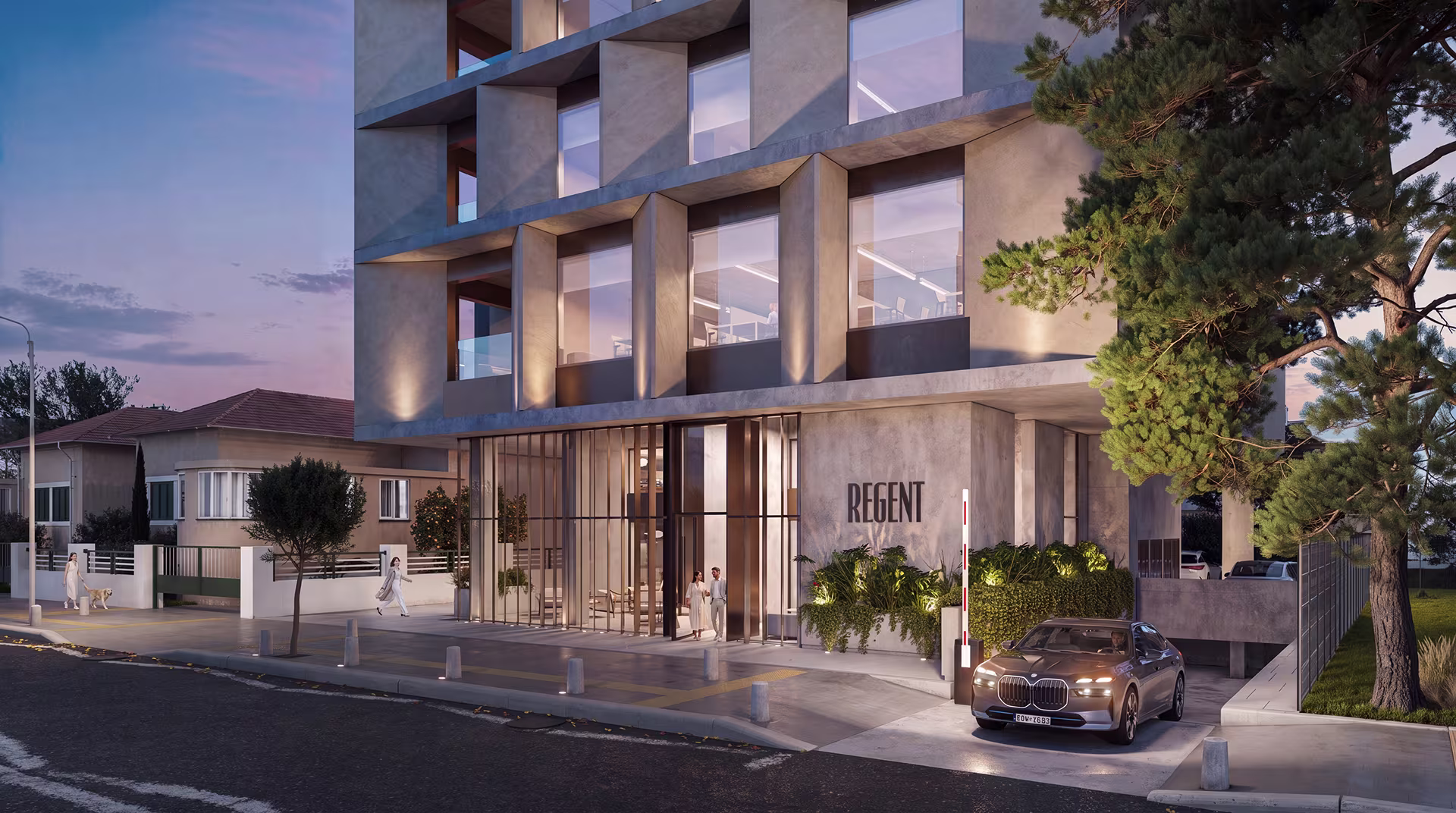 Photo 10: Regent — Building Regent