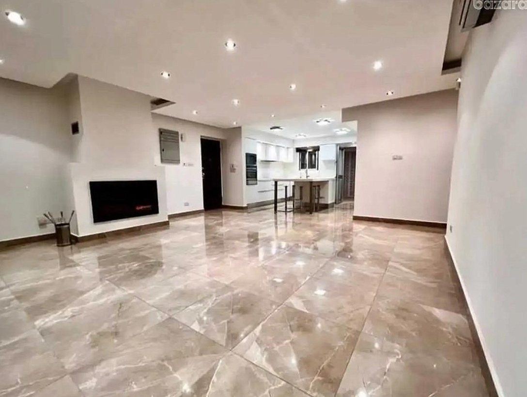 Penthouse in Nicosia / Acropolis