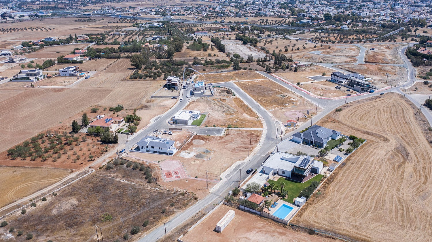 Photo 3: Grace Luxury Houses