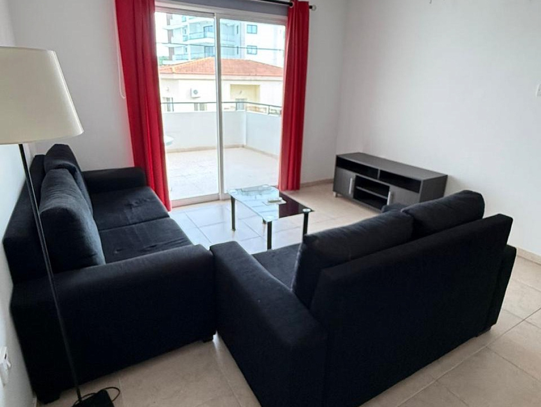 Flat in Larnaca / Mackenzie