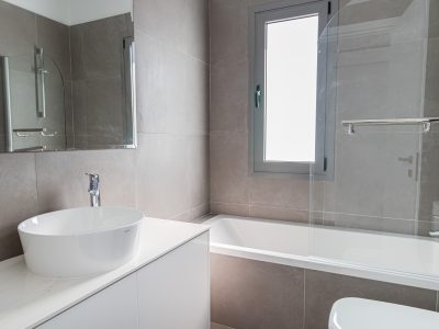 Photo 3: 2-bedroom Apartment 301, Coral Gardens