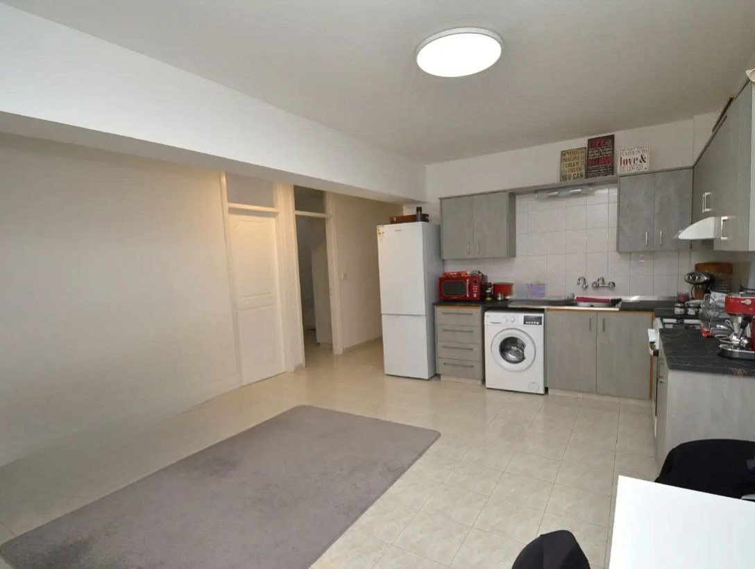 Flat in Larnaca / Finikoudes